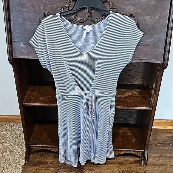 Caution To The Wind | Dresses | Caution To The Wind Womens M Blue White Stripe Dress | Poshmark Caution To The Wind | Dresses | Caution To The Wind Womens M Blue White Stripe Dress | Poshmark
